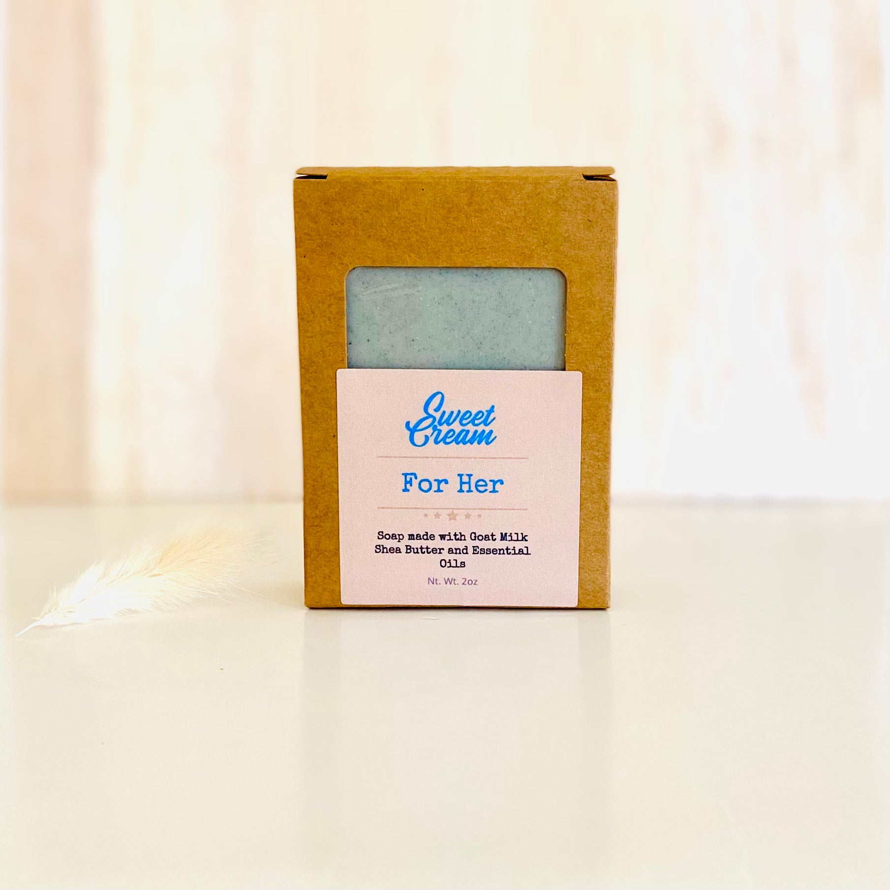 For Her, soap is packed with natural ingredients to cleanse your skin without stripping away your body's natural essence. Made with Abercrombie and Fitch elegant organic fragrance oil and a hint of peach notes. 